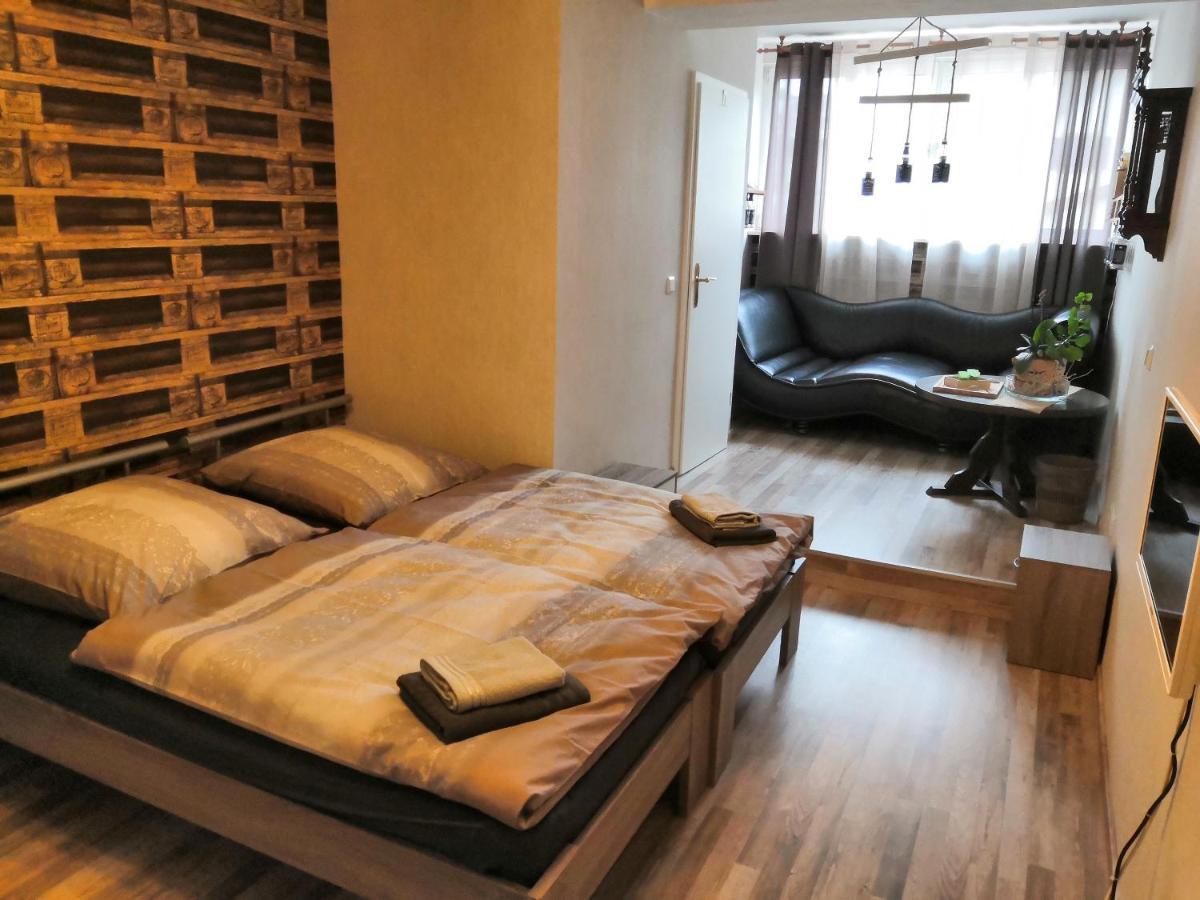 Hotel Zur Linde à Ottweiler Extérieur photo